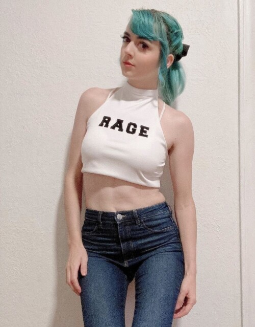 7hmZgM.jpeg