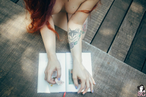 Beautiful Suicide Girl Sunrider Wild Flower (38) High resolution lossless iPhone retina image
