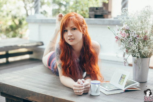 Beautiful Suicide Girl Sunrider Wild Flower (12) High resolution lossless iPhone retina image