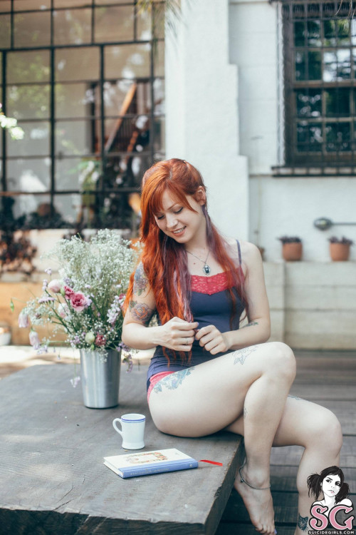 Beautiful Suicide Girl Sunrider Wild Flower (5) High resolution lossless iPhone retina image