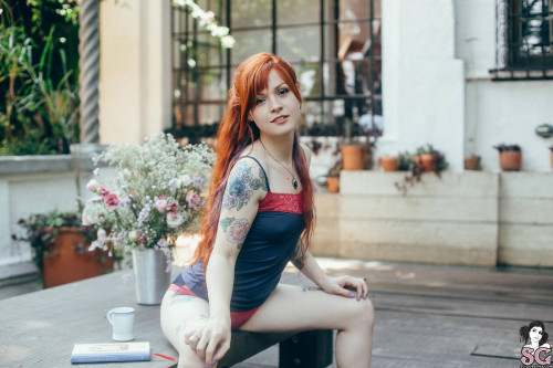 Beautiful Suicide Girl Sunrider Wild Flower (6) High resolution lossless iPhone retina image
