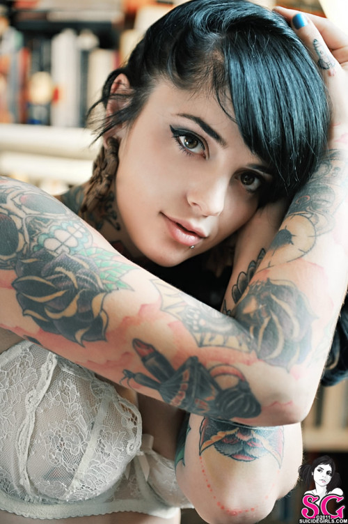 Beautiful Suicide Girl Radeo Ricorda Me 02 HD iPhone HQ retina image