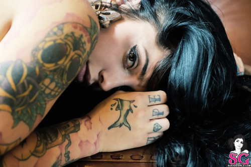 Beautiful Suicide Girl Radeo Ricorda Me 15 HD iPhone HQ retina image