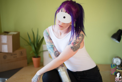 Beautiful Suicide Girl Lady 1BDI (1) High definition iPhone HQ image