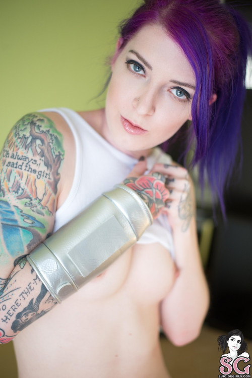 Beautiful Suicide Girl Lady 1BDI (28) High definition iPhone HQ image