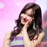 8q9HJT