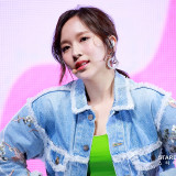 8q9WjD
