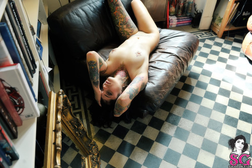 Beautiful Suicide Girl Radeo Ricorda Me 36 HD iPhone HQ retina image