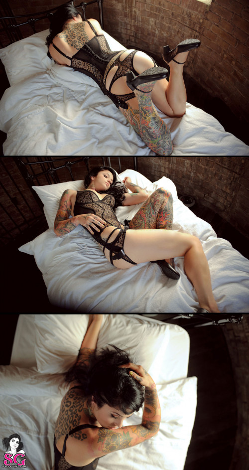 Beautiful Suicide Girl Radeo Solitary 16 HD iPhone HQ retina image