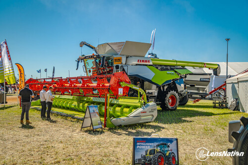Class Lexion combine Dowerin Field Day 1