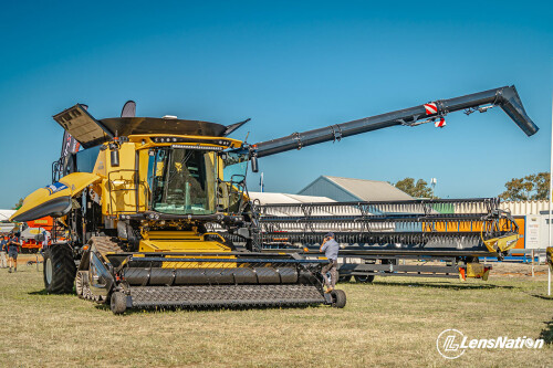 New Holland Harvester Dowerin Field Day 1