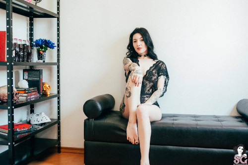Beautiful Suicide Girl Sexy Kaarla You're So Dark Babe (10) High definition lossless retina iPhone i