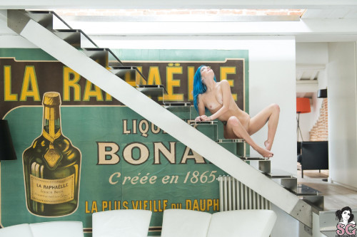 Beautiful Suicide Girl Lilyt Time Flies (59) High resolution lossless image