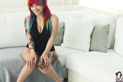 Beautiful Suicide Girl Lua Charmer (1) High resolution lossless image