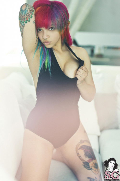 Beautiful Suicide Girl Lua Charmer (13) High resolution lossless image