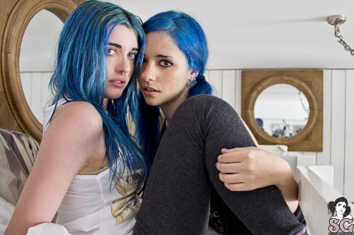 Beautiful Suicide Girl The Sleepover (30) High resolution lossless image