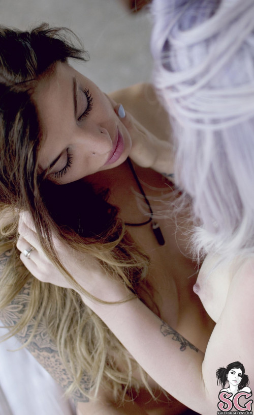 Download Suicide Girl Coolicio + Dollyd Two Unicorns (46) High resolution Lossless image
