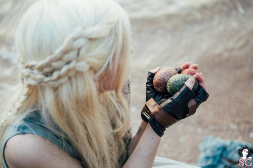 Beautiful Suicide Girl Serenna Not A Princess, A Khaleesi (19) High resolution lossless image