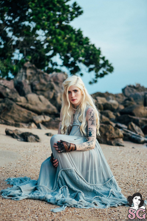 Beautiful Suicide Girl Serenna Not A Princess, A Khaleesi (10) High resolution lossless image