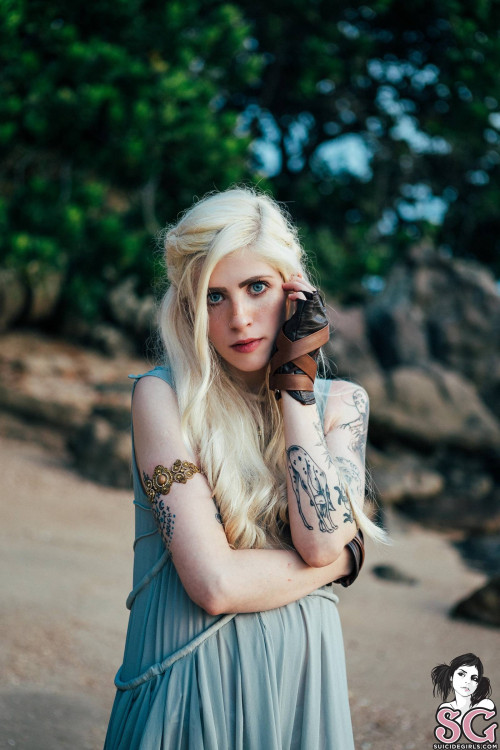 Beautiful Suicide Girl Serenna Not A Princess, A Khaleesi (7) High resolution lossless image