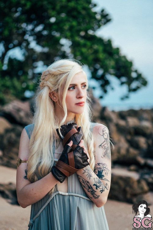 Beautiful Suicide Girl Serenna Not A Princess, A Khaleesi (4) High resolution lossless image