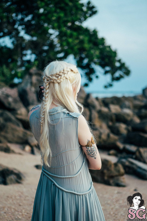 Beautiful Suicide Girl Serenna Not A Princess, A Khaleesi (8) High resolution lossless image