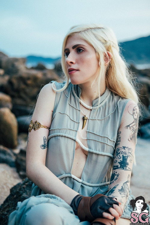 Beautiful Suicide Girl Serenna Not A Princess, A Khaleesi (24) High resolution lossless image