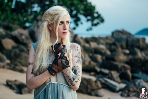 Beautiful Suicide Girl Serenna Not A Princess, A Khaleesi (5) High resolution lossless image