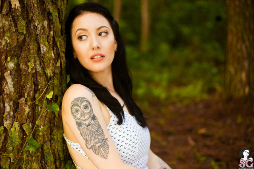 Beautiful Suicide Girl Sexy Kaarla Wild Heart (4) High definition lossless retina iPhone image