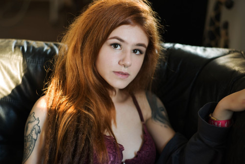 Download Suicide Girl Anavoig Shades Of Cool (3) High resolution Lossless image