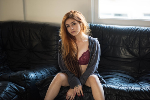 Download Suicide Girl Anavoig Shades Of Cool (4) High resolution Lossless image