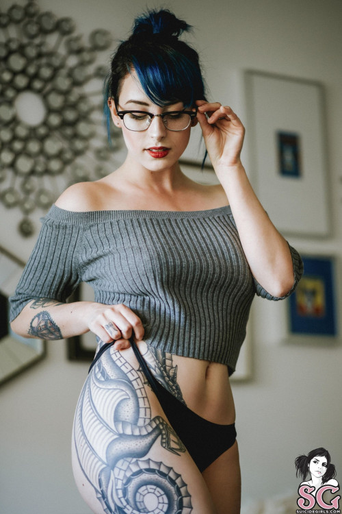 Download Suicide Girl Charleey Ethereal (5) High resolution Lossless image