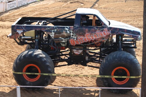 outlaw monster truck paris rodeo arena paris texas june 30 2012 7477109820 o