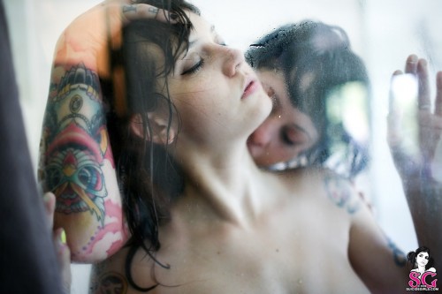Beautiful Suicide Girl Rambo + Radeo California Vacation 46 High resolution lossless retina image