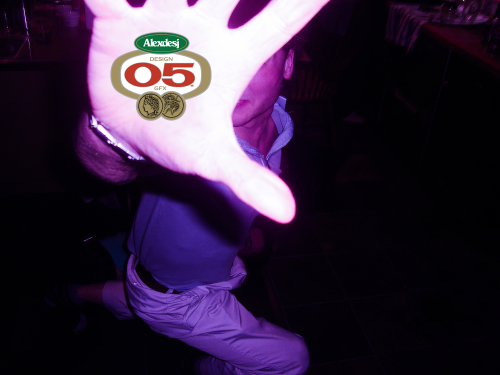 F8yQIb.png