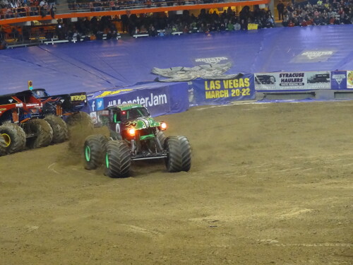 grave digger 13042404764 o