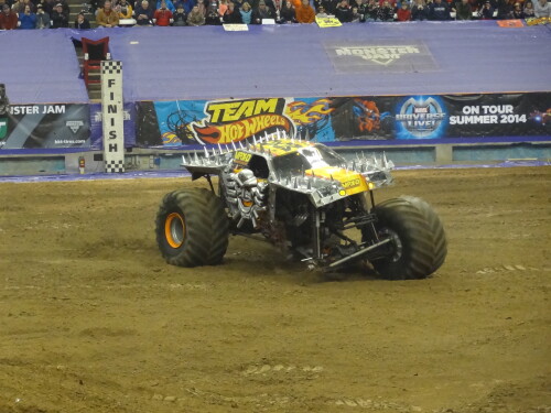 max d monster truck 13042389994 o