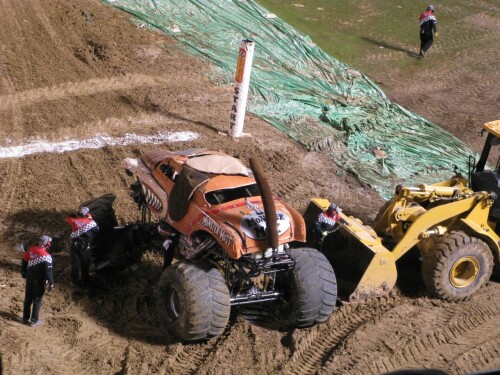 FUv8XT.jpg