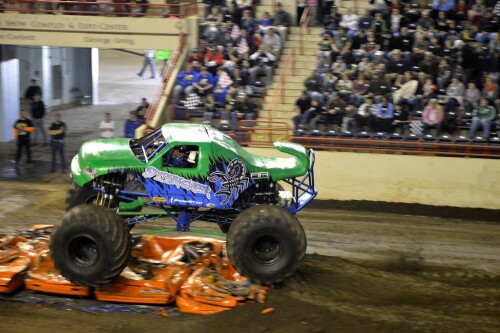 monster truck 164 8545503962 l