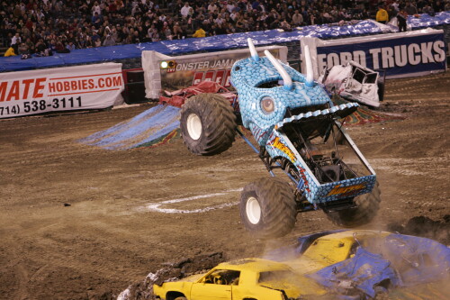 MONSTER JAM 11009 A 553
