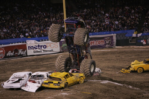 MONSTER JAM 11009 B 046