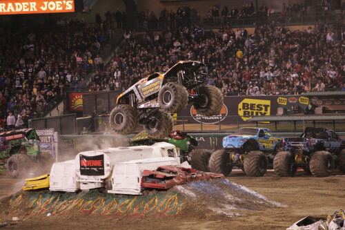 MONSTER JAM 11009 B 424