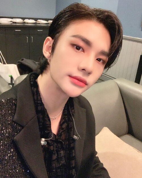 ESWFjrSUYAA6YTN
