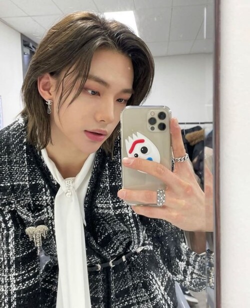 straykidshyunjins 271616588 623918155507669 6500815452454423450 n