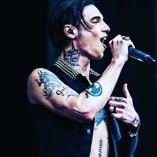 black veil brides fan acount 188922278 294644908869545 7654569172440008403 n