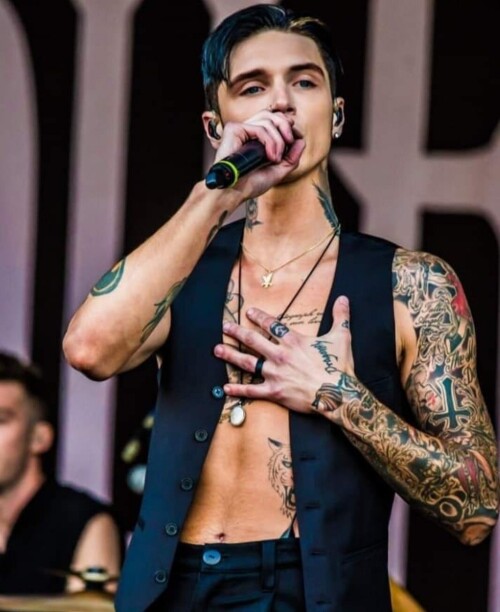 tumblr 0d66ef907865ee36dd6bc2380cc0d731 cb6cced5 1280
