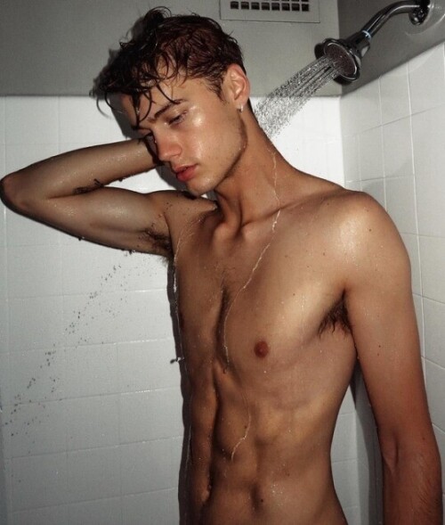 tumblr plpzhsSIW61r3f96mo2 540