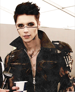 JUFsDk.gif