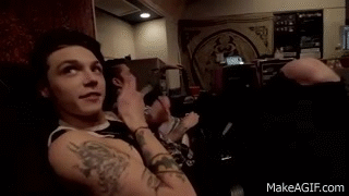 JUUS6D.gif