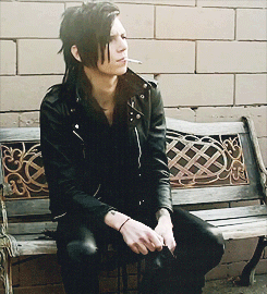 JUftYH.gif